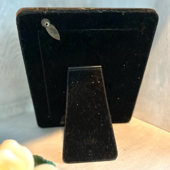 Vintage Enameled Picture frame - Picture 4 of 4